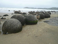 Moeraki boulders