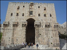 Puerta de la Fortaleza en Aleppo