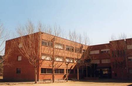 Fa�ana principal de l'I.E.S. Joan Or�