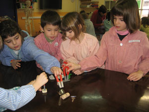 Estudiem els imants i el magnetisme Estudiem els imants i el magnetisme