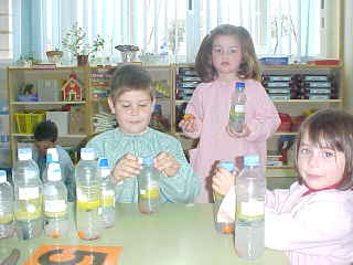 experimentant amb l'aigua