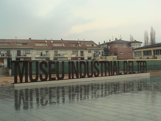 mit00.JPG