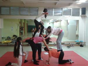 Acrosport i tambourelli