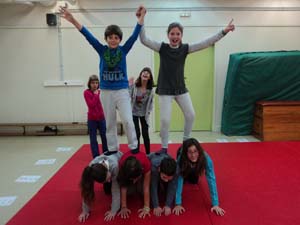 Acrosport i tambourelli