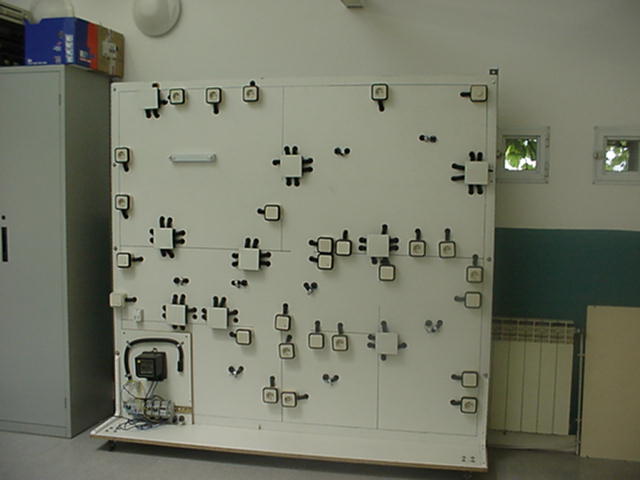 Tauler pr&agrave;ctiques electricitat