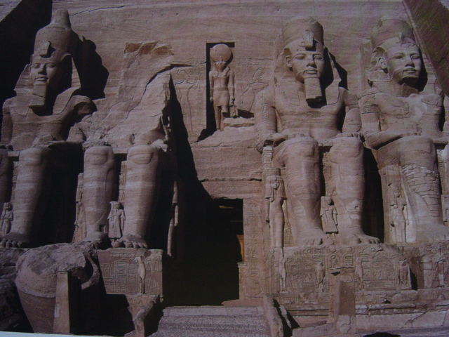 21 abu simbel.JPG (640x480; 160404 bytes)