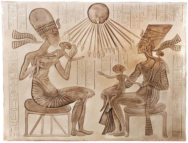 35 Nefertiti.jpg (600x457; 91850 bytes)