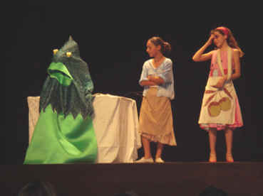 Teatre07_04.jpg (9291 bytes)
