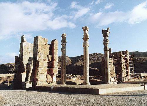 65b Persepolis.jpg (500x360; 48298 bytes)