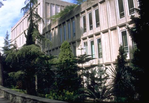 pavsecgr.jpg (44122 bytes)