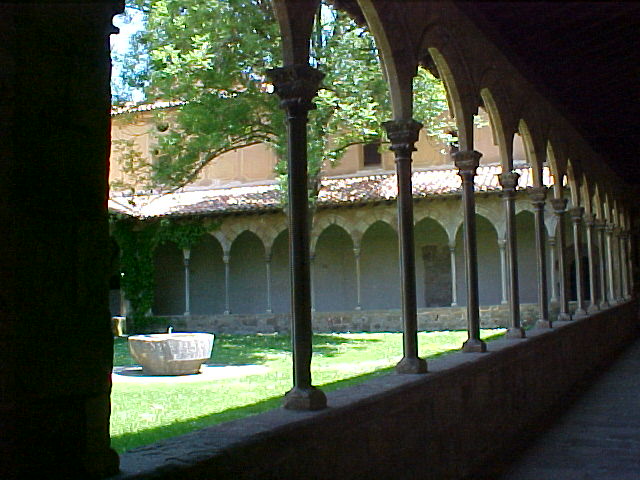 Claustre del Monestir de Sant Joan de les Abadesses