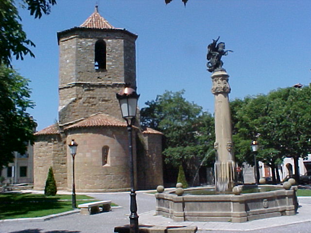 Sant Pol - Estàtua del Comte Arnau