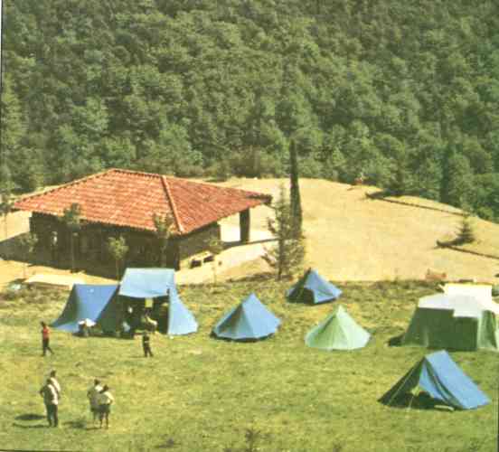 campingfontmartina.jpg (24839 bytes)