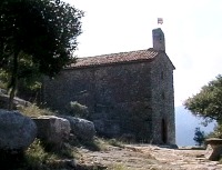 La petita esplanada on est situada l'ermita