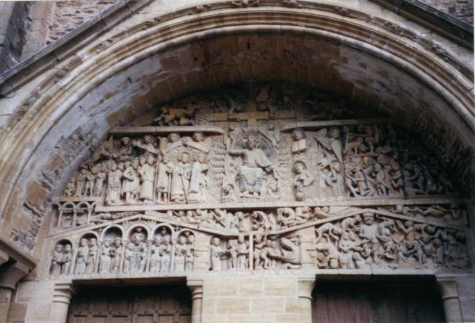 Portada de la iglesia de Santa Fe de Conques (Francia). Siglo XII.