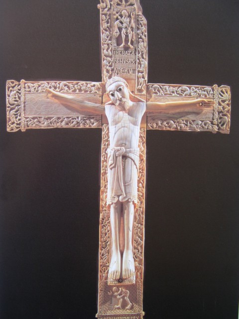 Crucifixión (Madrid, Museo Arqueológico Nacional). Hacia 1063.