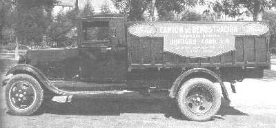 Camion de demostracion del concesionario Bohigas - Cobo en 1933.
