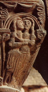 Santa Maria de l'Estany. Fragment d'un capitell amb una parella. Foto (X.Xort�).