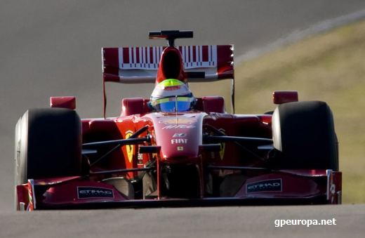 felipe-massa-con-el-f60-en-mugello-2[1]
