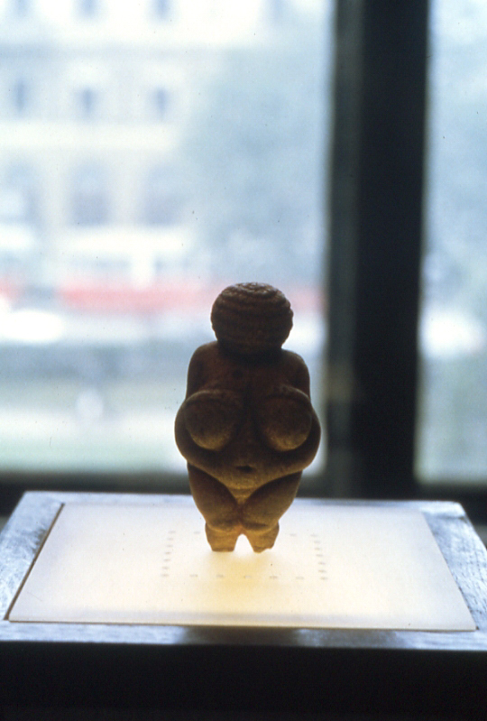 Venus de Willendorf (Paleoltic)