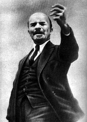 Una de las imágenes clásicas  de Lenin, cuando pronunciaba el discurso en el 3er Congreso de la Internacional Comunista en el Andreyevsky Hall, del Kremlin, el 5 de julio de 1921