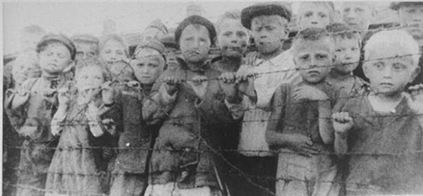 Auschwitz holocausto2.jpg