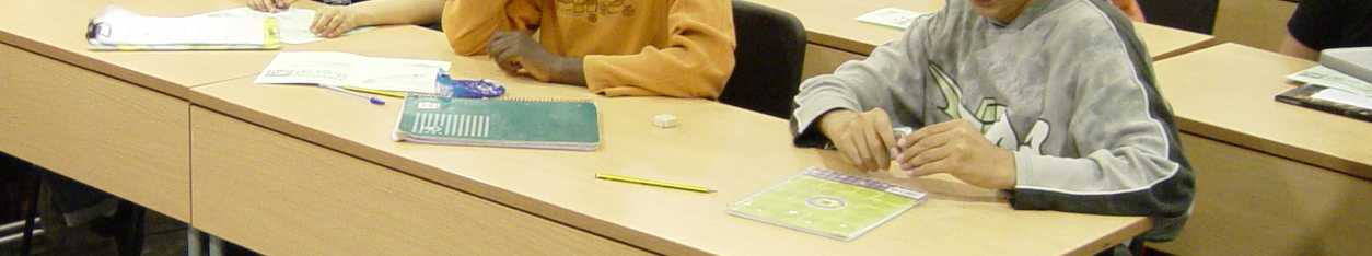 Alumnes estudiant