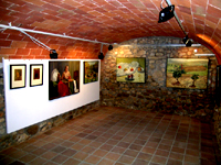 Un rac de la galeria d'art. L'entrada