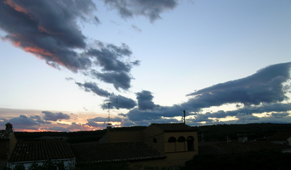 Una puesta de sol desde el taller de la fundacin