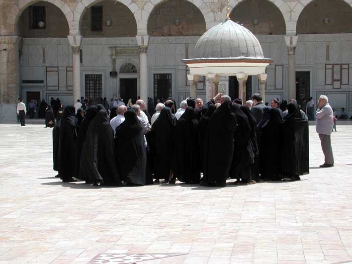 Dones a la Mesquita dels Omeies. Damasc
