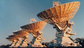 Radiotelescopios estudiando la radiación de fondo