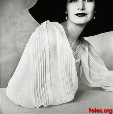 Irving-Penn-Large-Sleeve-Sunny-Harnett-New-York-1951-MOMA-NYC.jpg
